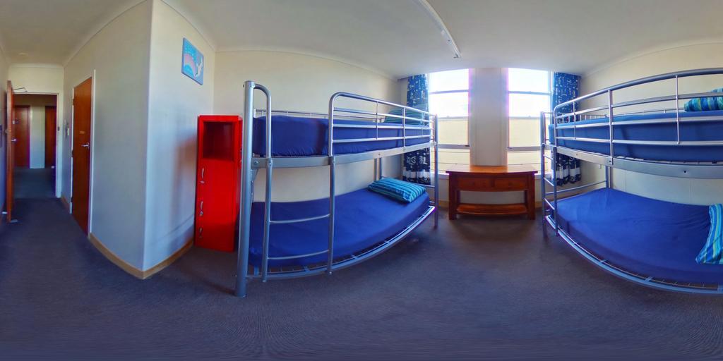 Harbourside City Backpackers Тауранга Экстерьер фото
